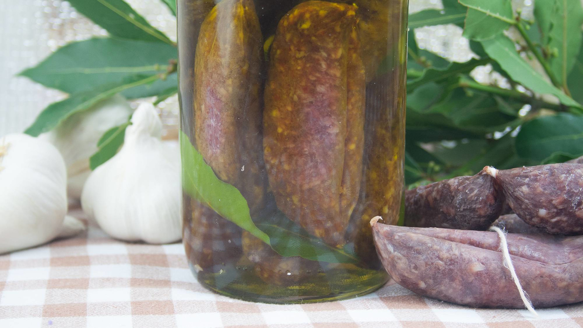 Salsiccia di cinghiale sott’olio