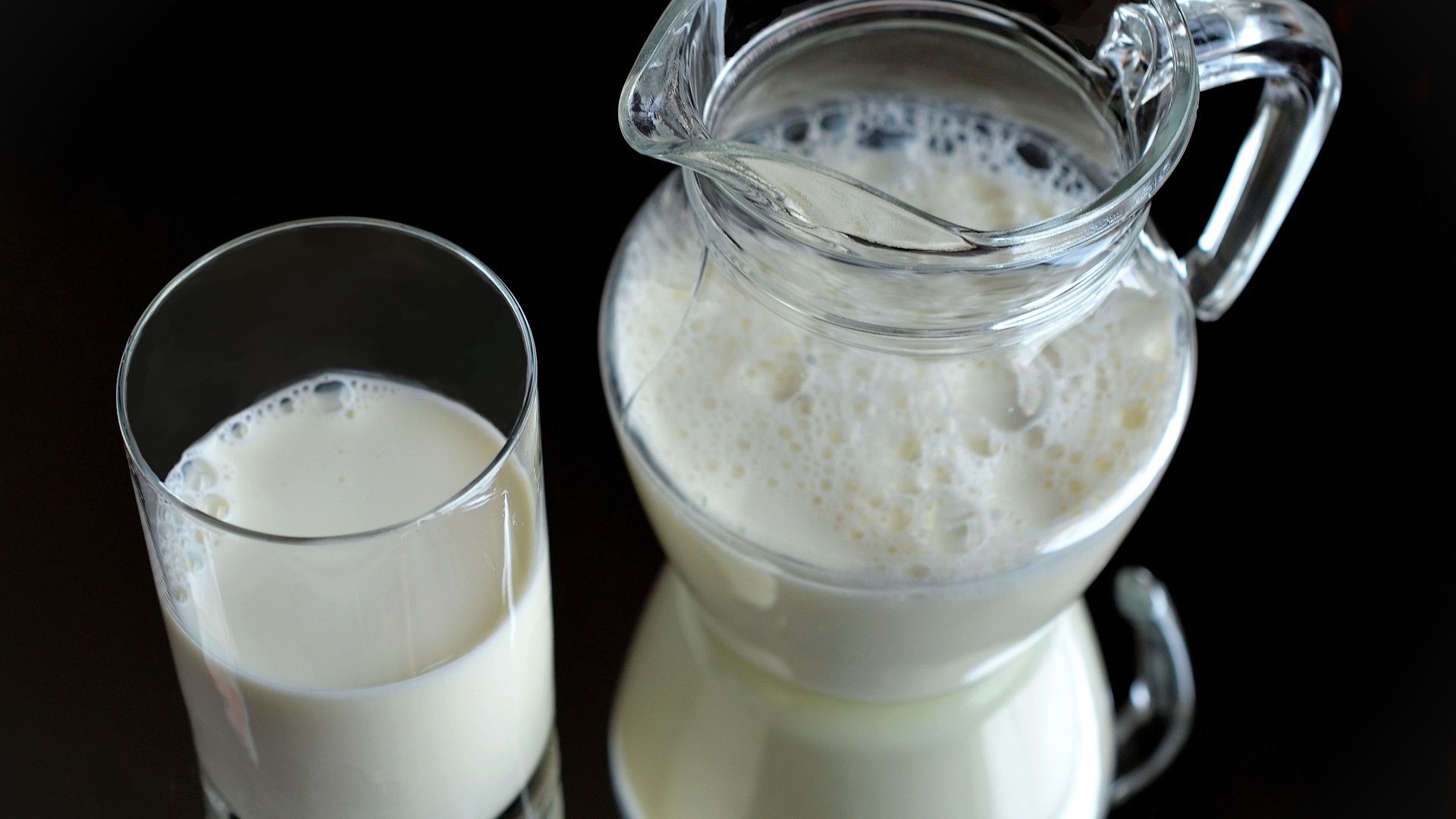 Latte di capra alimentare