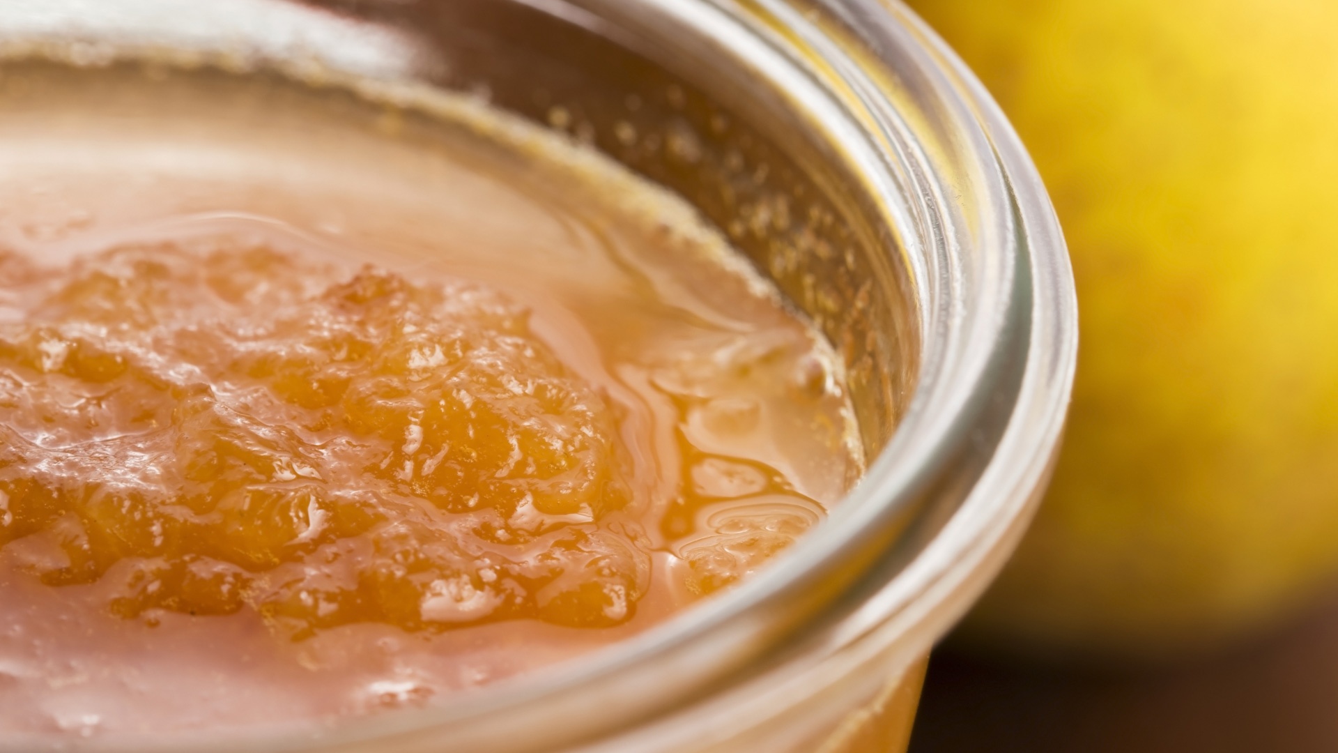 Marmellata di sorbe pelose