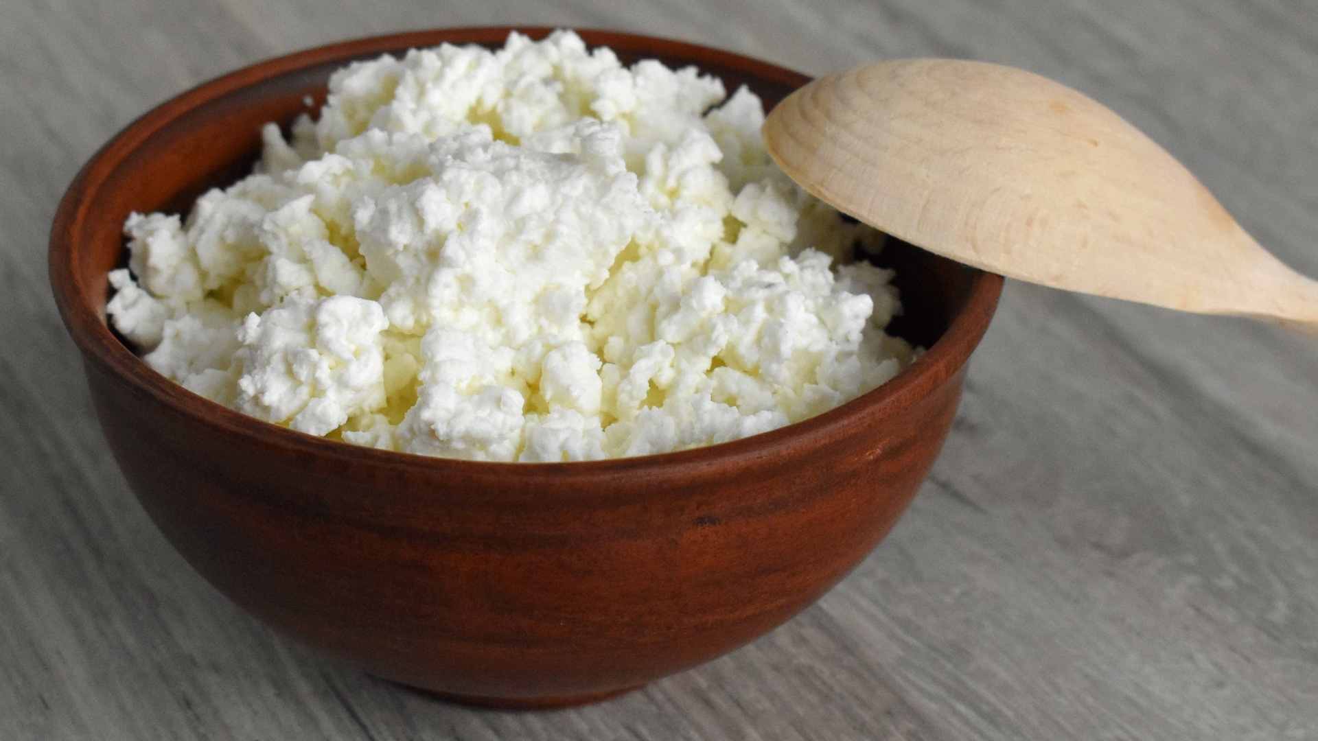 Ricotta di pecora o capra lavorata