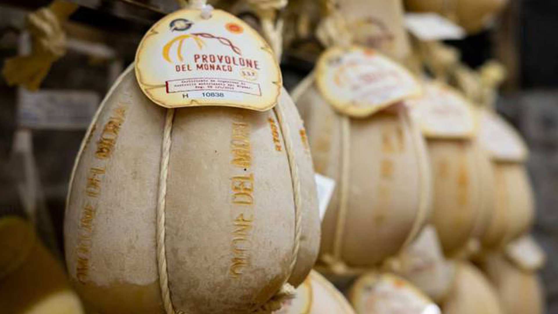 Provolone del Monaco